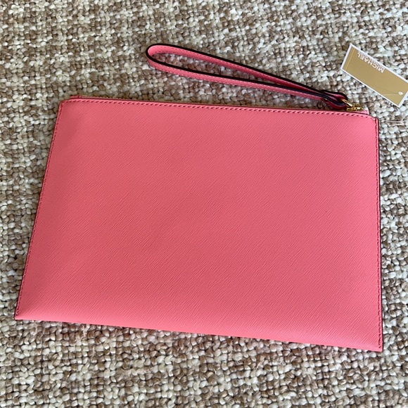 Michael Kors Jet Set Travel XL Clutch Wristlet - Picture 3 of 16